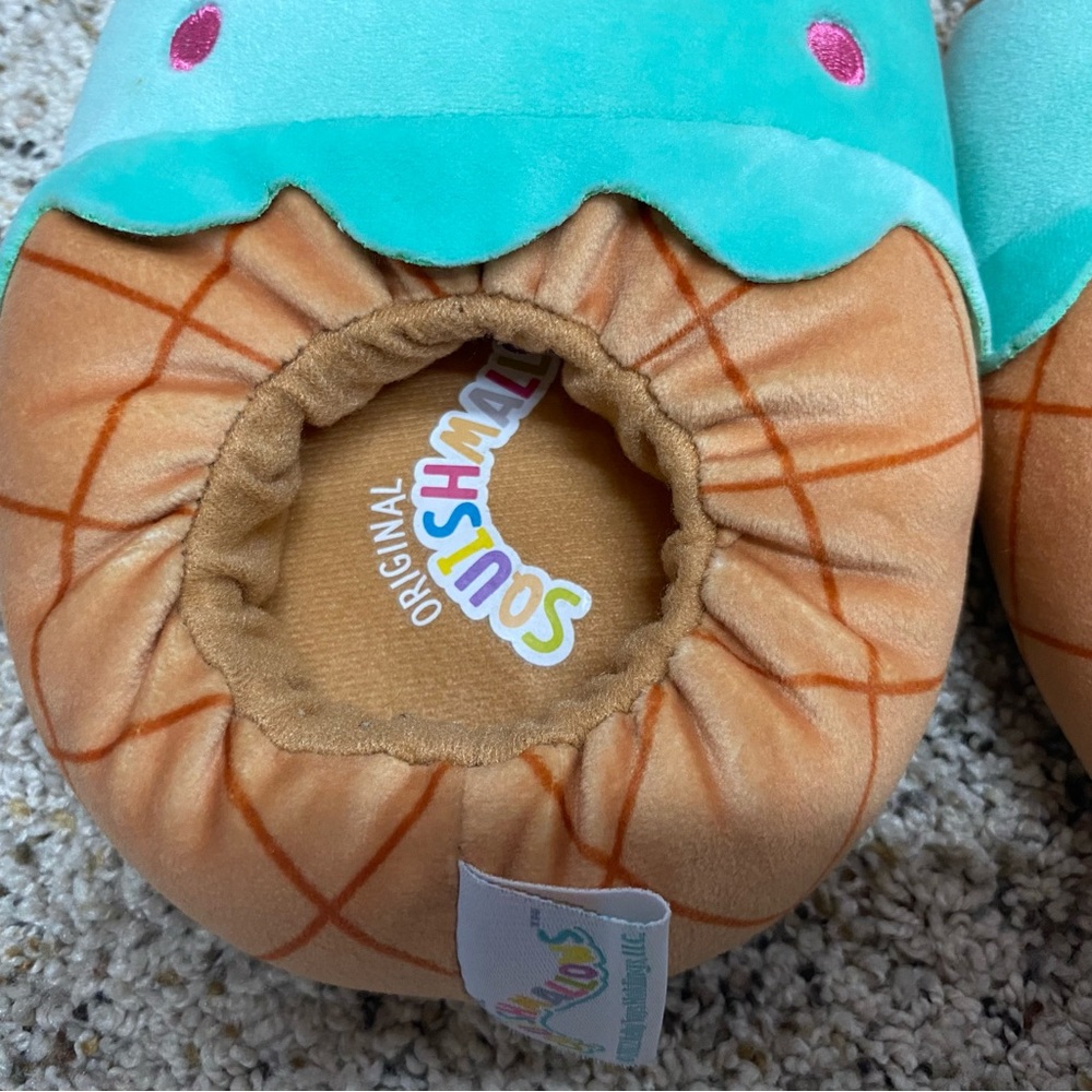 Squishmallows ice cream slippers 11-12 girls boys plush slip on - Picture 2 of 6